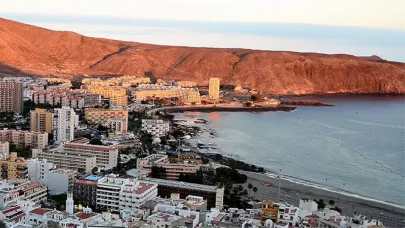 10 parasta asiaa, mitä tehdä Los Cristianosissa, Teneriffalla