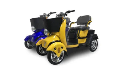 E-Scooter (Automaatti, 1 kWt, 3 Istuinta)