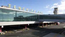Portti paratiisiin: Lentokentät ja palvelut: Perusteellinen opas Teneriffan lentoasemista ja palveluista.