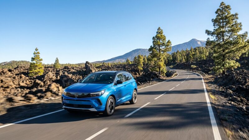 Opel Grandland Hybrid: Ajoarvostelu Teneriffalla