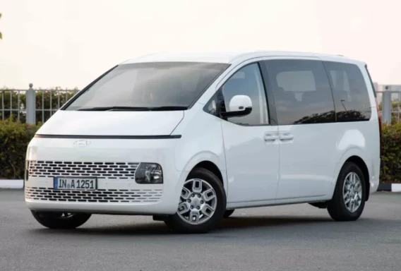 Hyundai Staria (Automaatti, 3.5 L, 9 paikkaa)