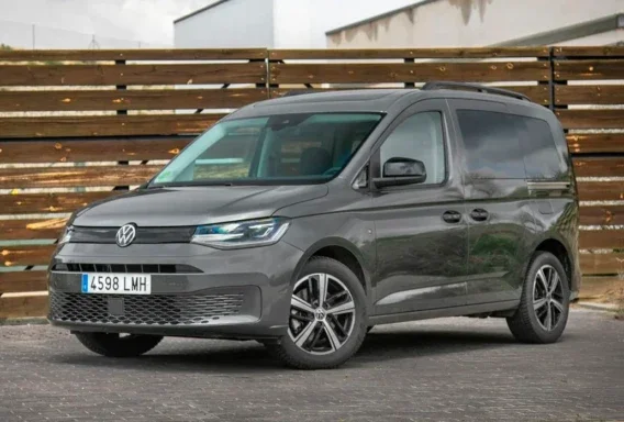 Volkswagen Caddy Maxi (Automaatti, 2.0 L, 7 paikkaa)